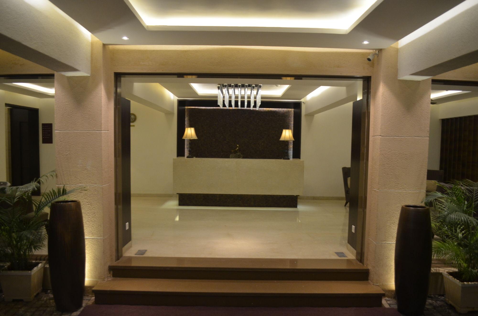 Lemon Tree Hotel Candolim Buitenkant foto